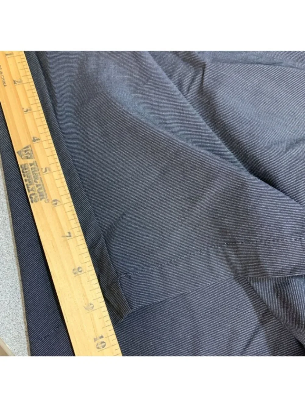 NWOT Banana Republic Men's  34 Black Striped Stretch Shorts